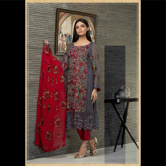 red chiffon dress pakistani